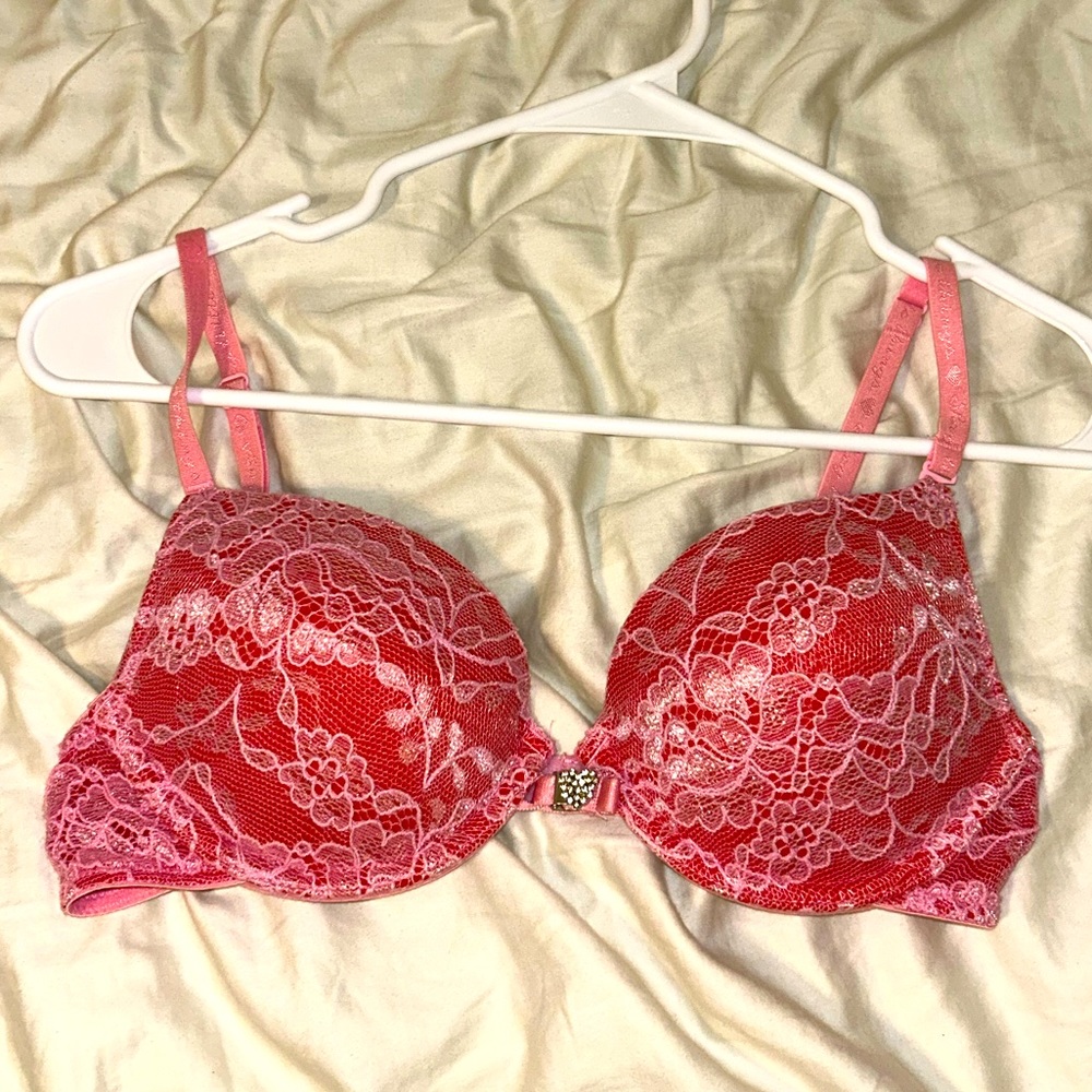 Pink Lace Red Victoria Secret Light Push Up Bra 32C❤️💗